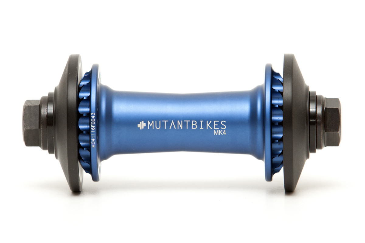 FRONT NYLON HUBGUARD Cubo de bicicleta azul metálico MUTANTBIKES MK4 com porcas pretas