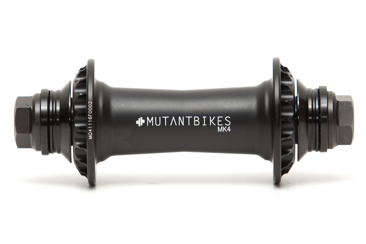 OWL HUB MK4 FRONT Cubo de bicicleta preto MUTANTBIKES MK4 com fundo branco