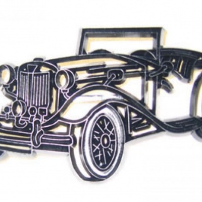 artigo decorativo em forma de carro clássico preto e branco