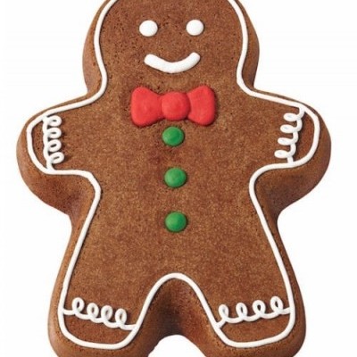Biscoito boneco de gengibre decorado com glacê branco, botões verdes e laço vermelho