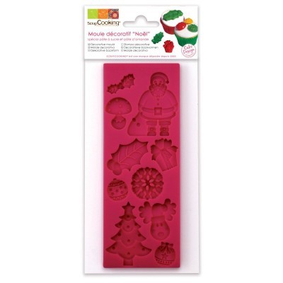 Molde de silicone decorativo vermelho com formas natalícias em embalagem de cartão branco