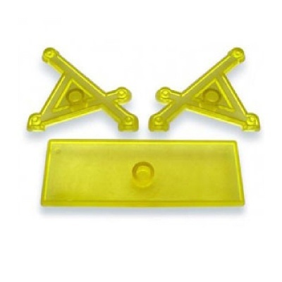 Peças de plástico amarelo translúcido em formas triangulares e retangular