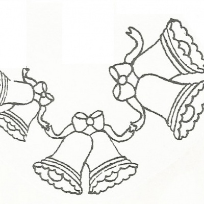 Desenho preto e branco de cinco sinos decorativos com laços e fitas