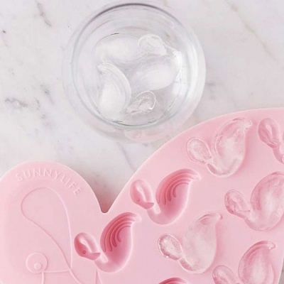 Forma de silicone rosa para gelo em forma de flamingo com copo de gelo