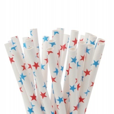 Canudos de papel brancos com estrelas vermelhas e azuis