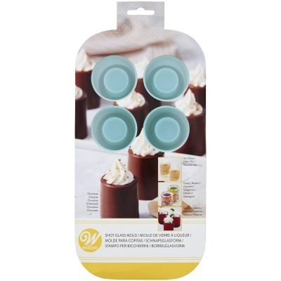 Conjunto de quatro moldes para shot em silicone azul claro na embalagem com imagem de copos de chocolate