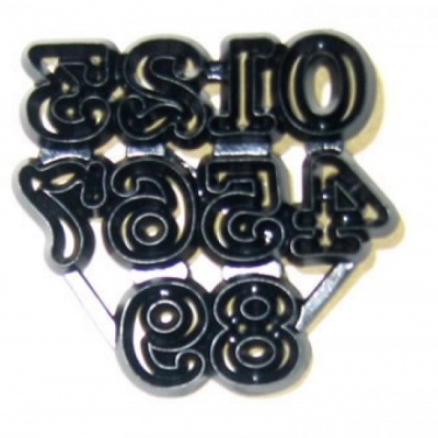 Conjunto de velas de aniversário em forma de números pretos com bordas brancas