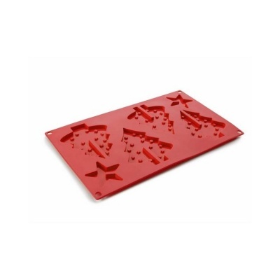 Tapete de silicone vermelho com moldes de árvores de Natal e estrelas.