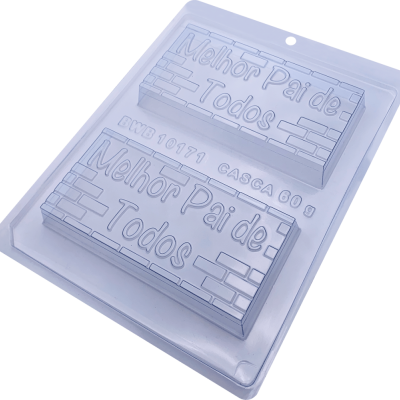 Moldes de plástico para chocolate com texto e padrão de tijolos