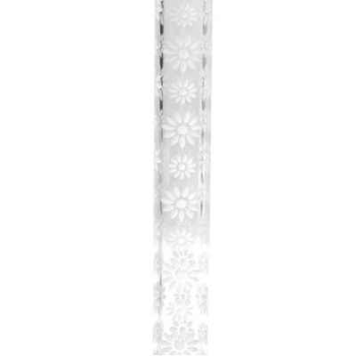 Fita branca decorativa com padrão de flores