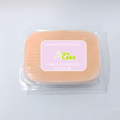 Bloco de pasta para modelagem cor salmão com etiqueta my Cake embalada em plástico