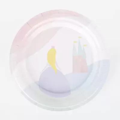 Prato descartável de papel com estampa de princesa e castelo em tons pastel