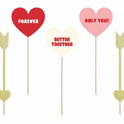 Toppers de bolo em coração e flechas com mensagens em inglês