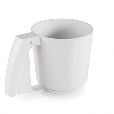 Caneca branca em plástico com pega larga