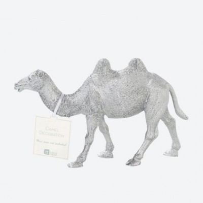 Estatueta decorativa cinza prateada em forma de camelo com etiqueta branca