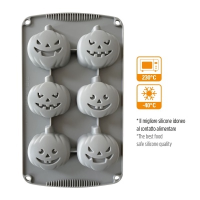 Forma de silicone cinzenta para abóboras de Halloween com inscrições sobre temperatura e qualidade alimentar.