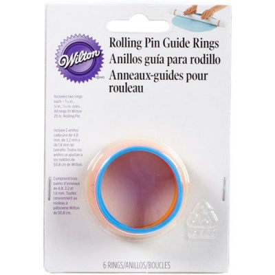 Anéis guia para rolo de massa Wilton em cartão branco