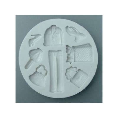 Forma de silicone branca com cavidades para peças de roupa e acessórios