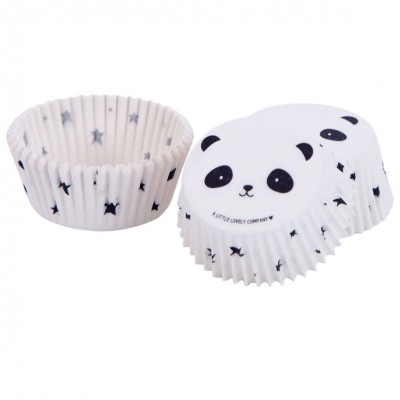 Forminhas para cupcakes em papel branco com estrelas pretas e desenho de panda.