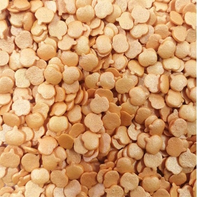 Confetes metálicos dourados em forma de nuvens