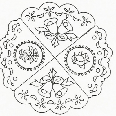 Padrão decorativo circular com flores e bordas recortadas