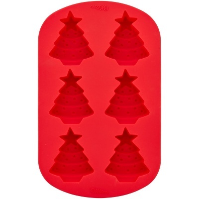 Forma de silicone vermelha para bolos com seis moldes em forma de árvore de Natal