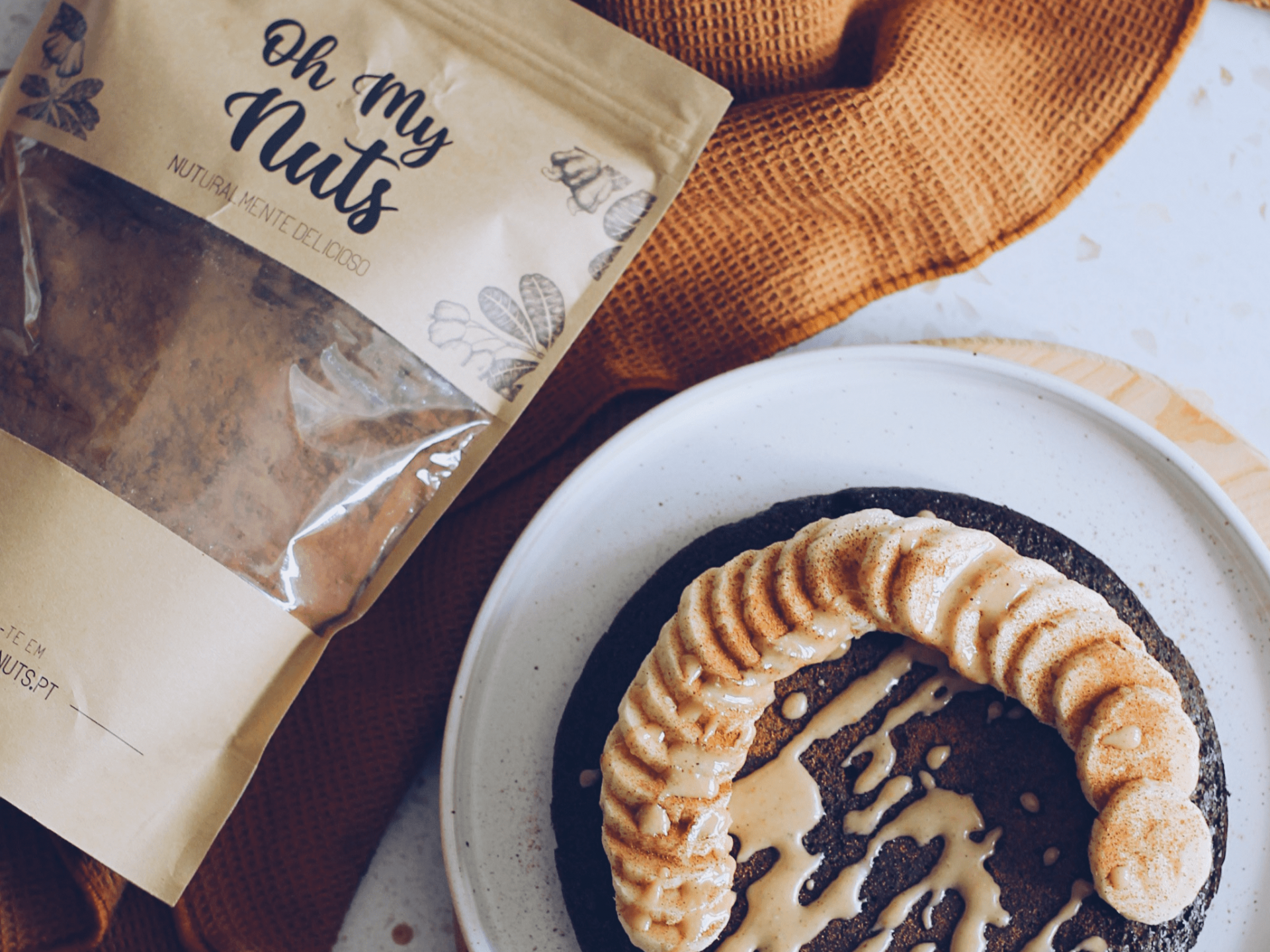 Pacote 'Oh My Nuts' e sobremesa circular com creme e calda