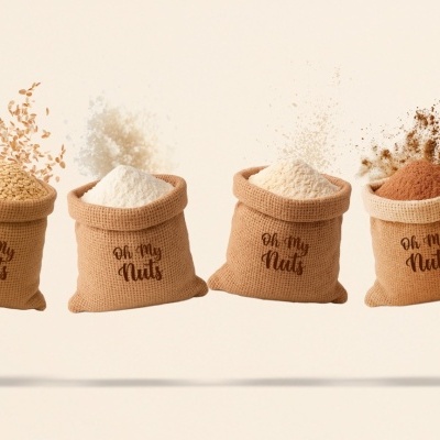 Quatro sacos de juta com diferentes farinhas ou frutos secos