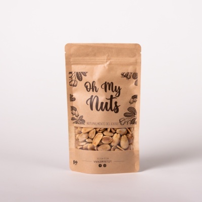 Saco de papel kraft com embalagem de nozes e texto Oh My Nuts