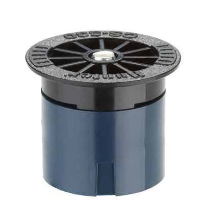 Aspersor de rega azul e preto em fundo branco
