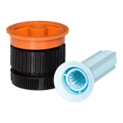 Conjunto de dois aspersores de plástico, um laranja e preto e outro azul claro
