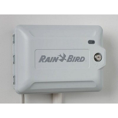 Caixa de controlo RAIN BIRD branca com fecho de segurança montada na parede