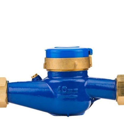Medidor de água em metal azul com extremidades em latão e tampa azul