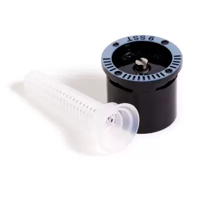 Aspersor de jardim preto e azul claro com filtro branco
