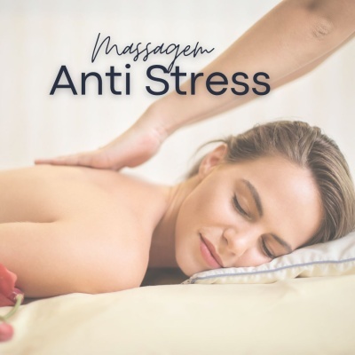 Mulher a receber massagem anti stress de costas