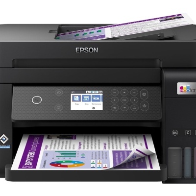 Impressora Epson preta com visor e tanque de tinta visível