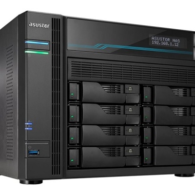 Unidade NAS preta Asustor com 12 slots para discos e ecrã digital