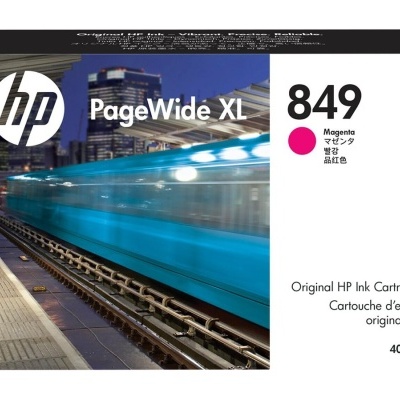 Embalagem do cartucho de tinta HP PageWide XL 849 magenta 400 ml com imagem de comboio num apeadeiro