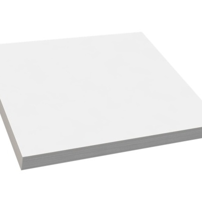 Pilha de papel branco quadrado