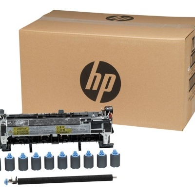 Kit de manutenção HP com rolo de limpeza e caixa de papelão com logótipo HP