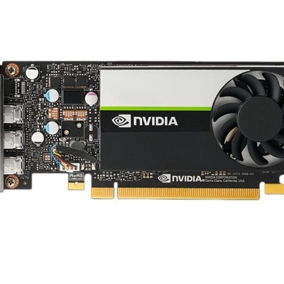 Placa gráfica NVIDIA com ventoinha e conector PCI Express
