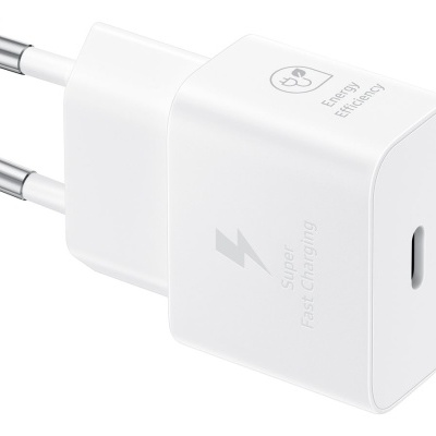 Carregador de parede branco com plugue europeu e entrada USB-C