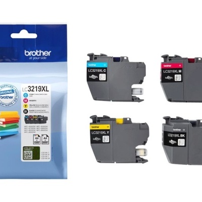 Conjunto de tinteiros Brother LC3219XL coloridos com embalagem azul e branca