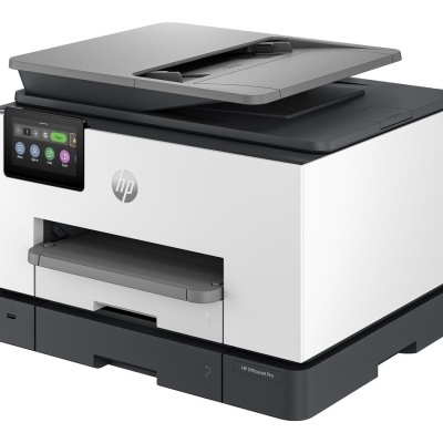 Impressora multifuncional HP OfficeJet Pro 9013 branca e preta com visor digital
