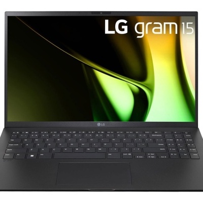 Portátil LG Gram 15 preto com ecrã ligado
