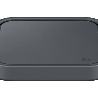 Base de carregamento sem fios cinzenta escura com design quadrado e cantos arredondados