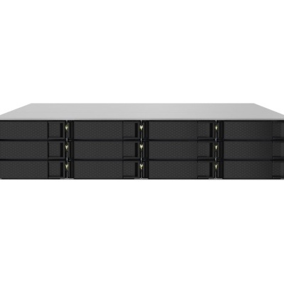 Servidor QNAP 2U preto com 12 baias para discos rígidos