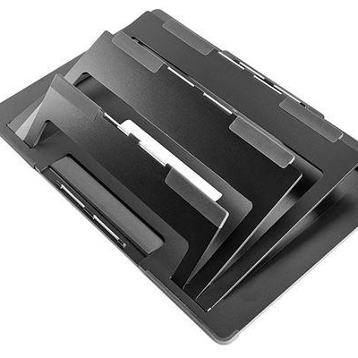 Suporte ajustável preto para tablet ou portátil em fundo branco