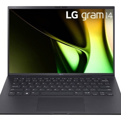 Portátil preto LG Gram 14 aberto com ecrã brilhante e teclado preto.