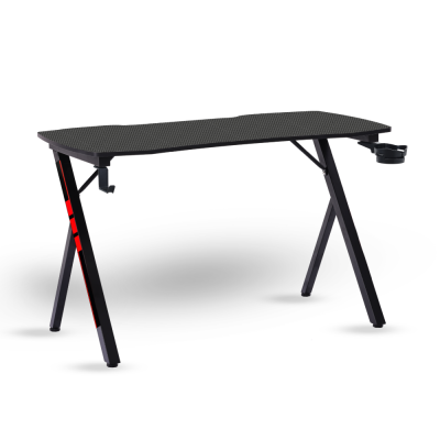 Mesa para jogos preta com tampo padrão xadrez e estrutura metálica preta e vermelha